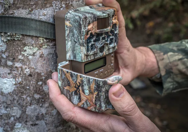 browning-trail-cameras-front-door-ersatzklappe-f-r-strike-force-wildkamera image 1