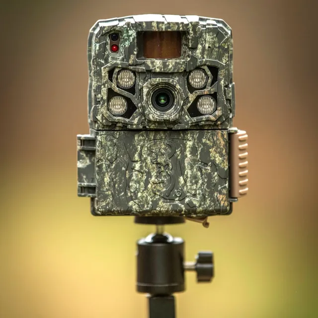 browning-trail-cameras-field-mount-erdspie-halterung-f-r-2-wildkameras image 1