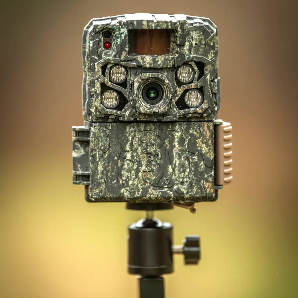 browning-trail-cameras-field-mount-erdspie-halterung-f-r-2-wildkameras image 1
